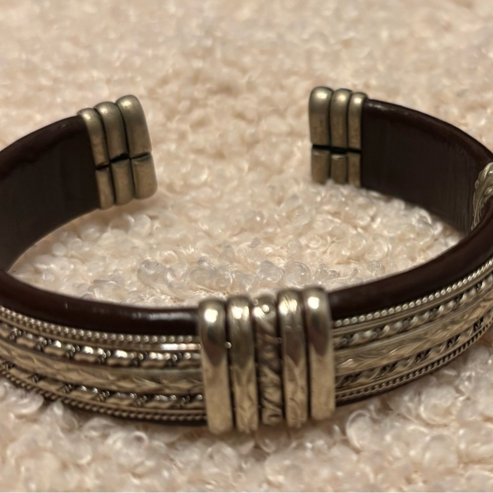 Navajo men’s or ladies leather cuff